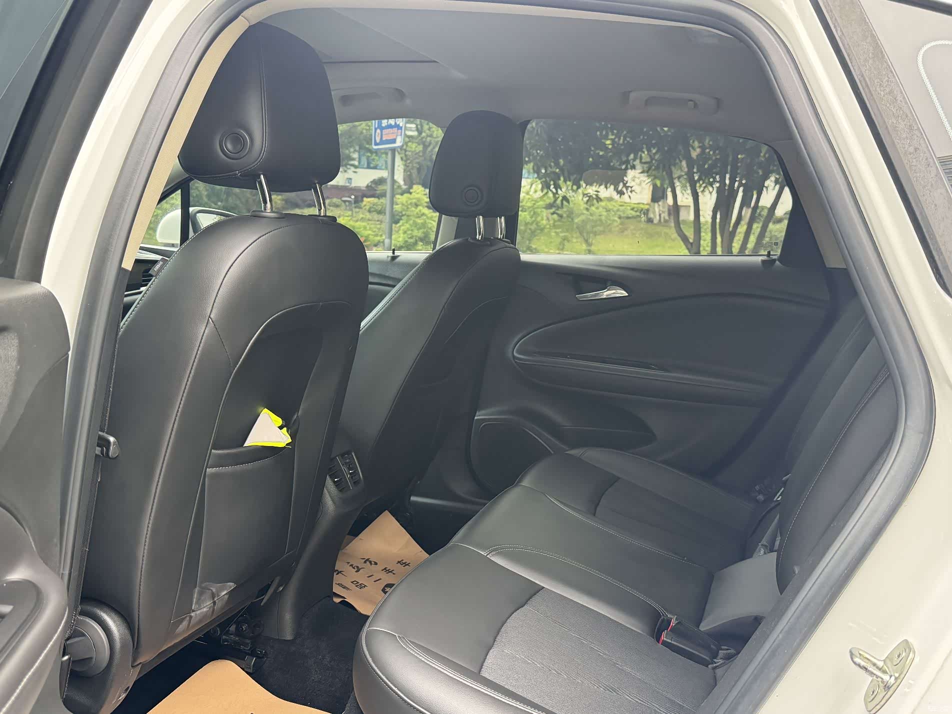 Buick Verano, 2018 7