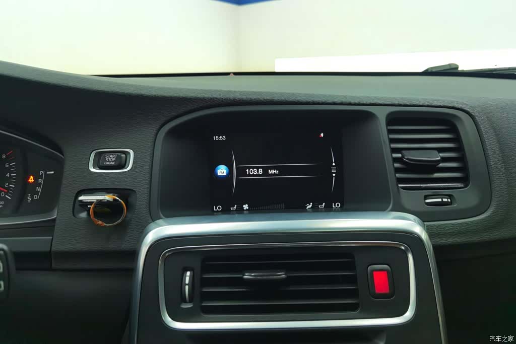 Volvo V60, 2015 13
