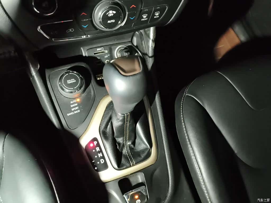 Jeep Cherokee, 2015 15