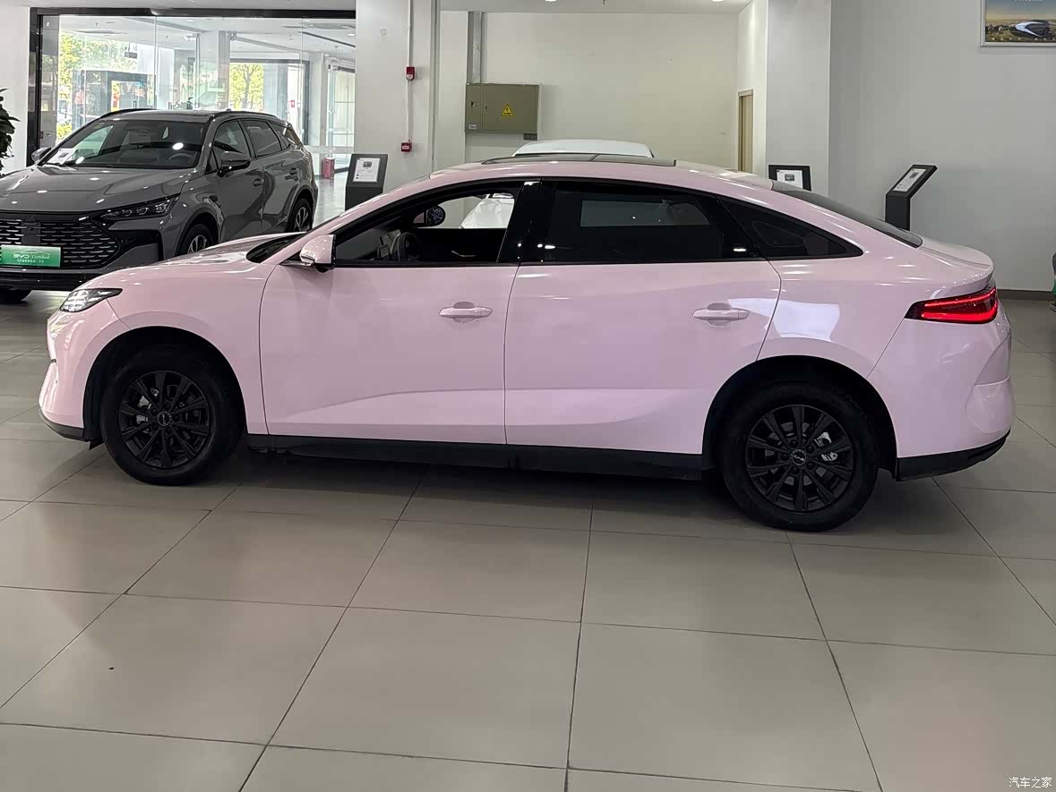 BYD e7, 2025 3