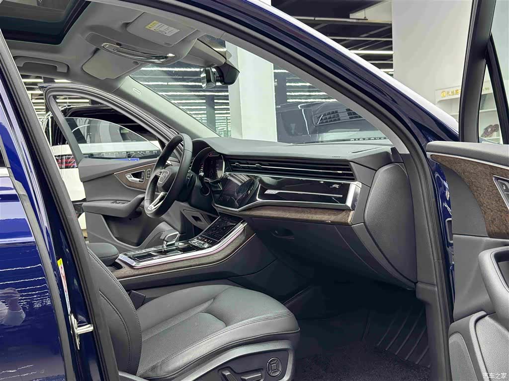 Audi Q7, 2021 10