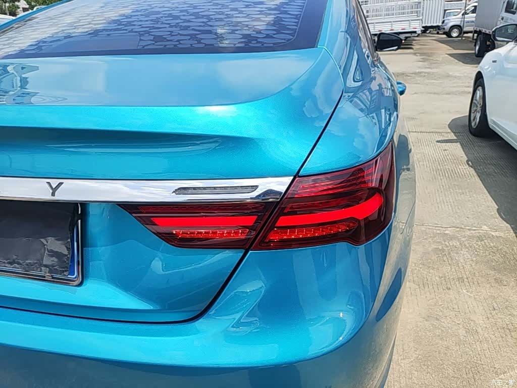 Geely Binray, 2021 8