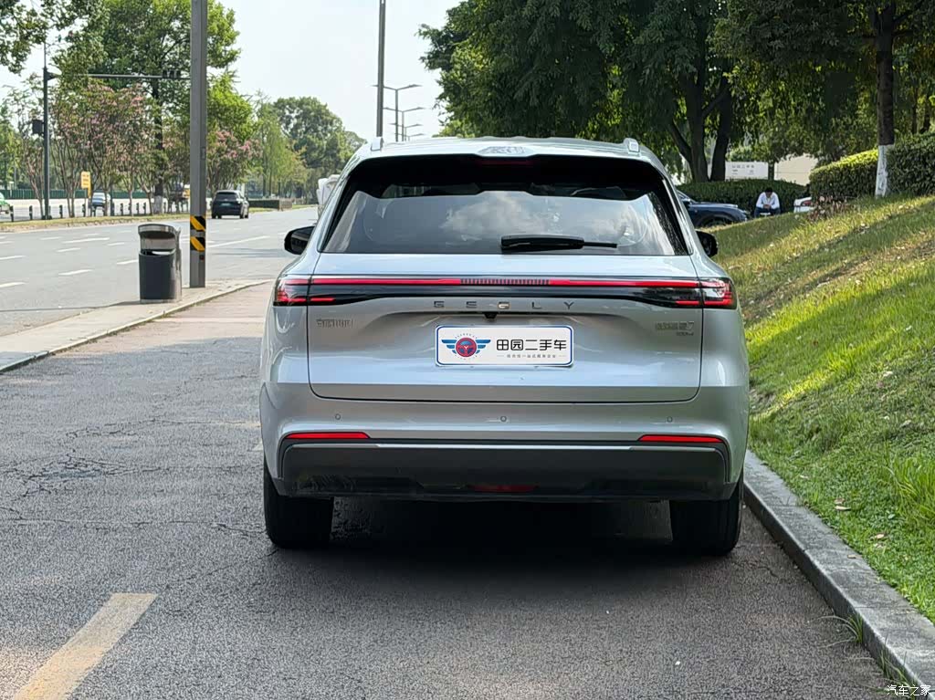 Geely 7, 2025 все фото