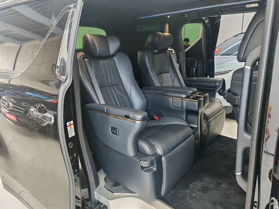 Toyota Elfa Toyota Elfa