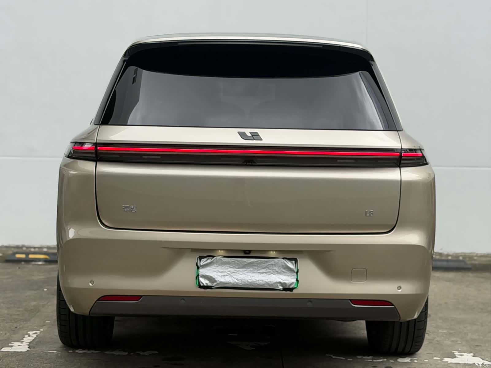 Li Auto L8, 2023 12