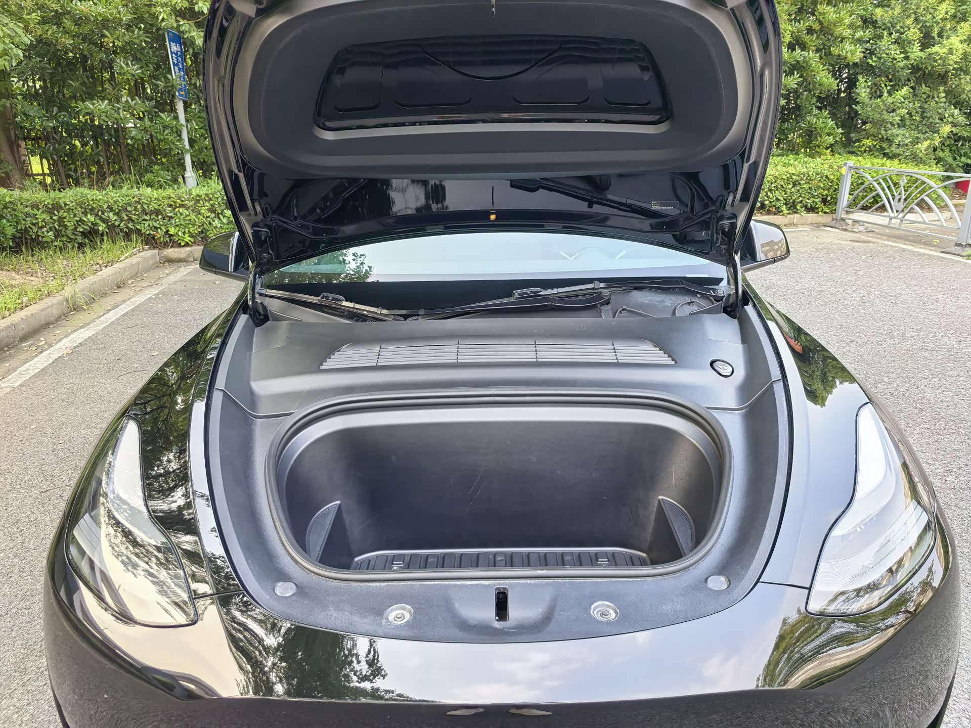 Tesla Model Y, 2022 17