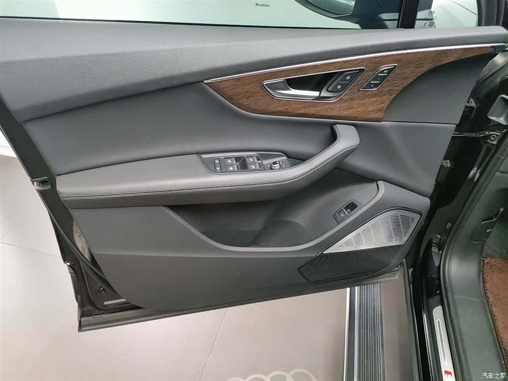 Audi Q7, 2024 21