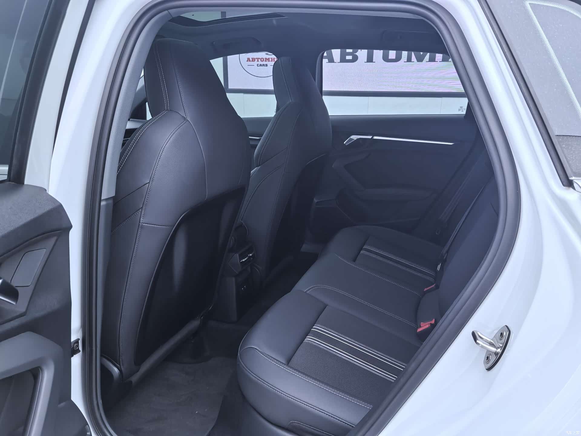 Audi A3, 2023 все фото