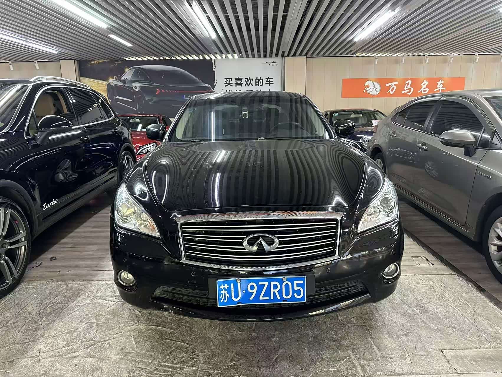Infiniti Q70, 2012 2