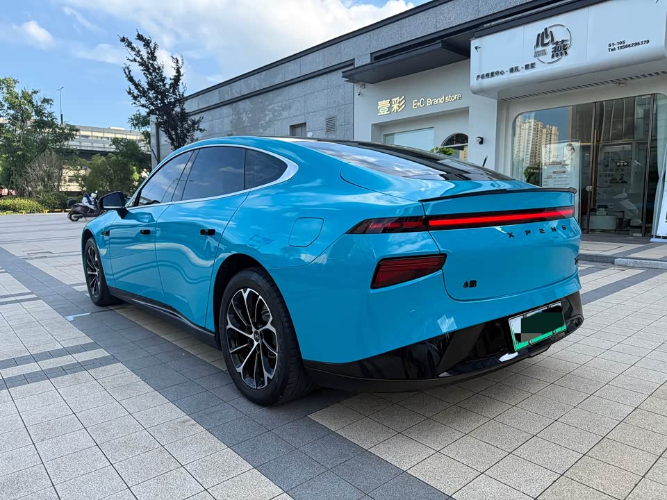 XPENG P7