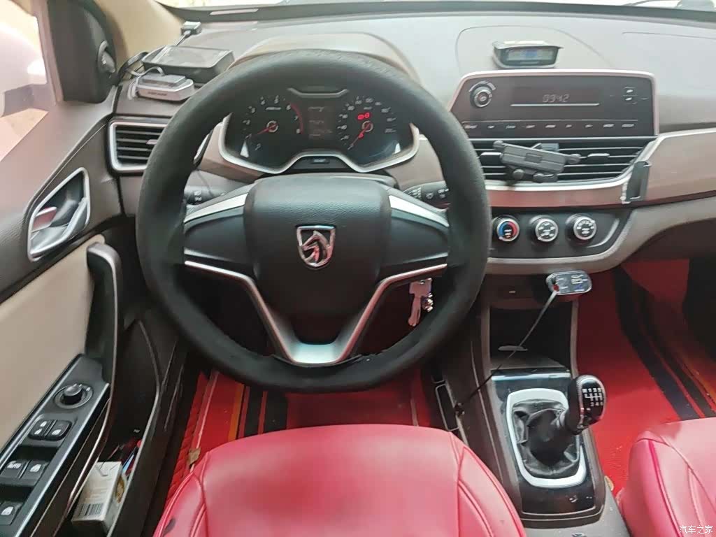 Wuling 310W, 2019 3
