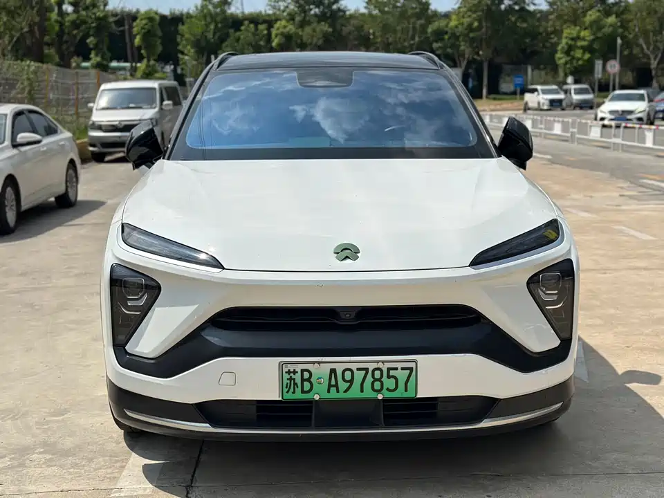 NIO ES6