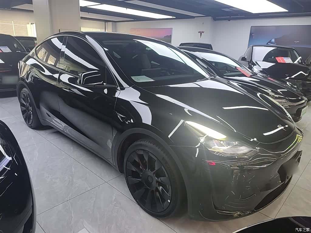 Tesla Model Y, 2022 4
