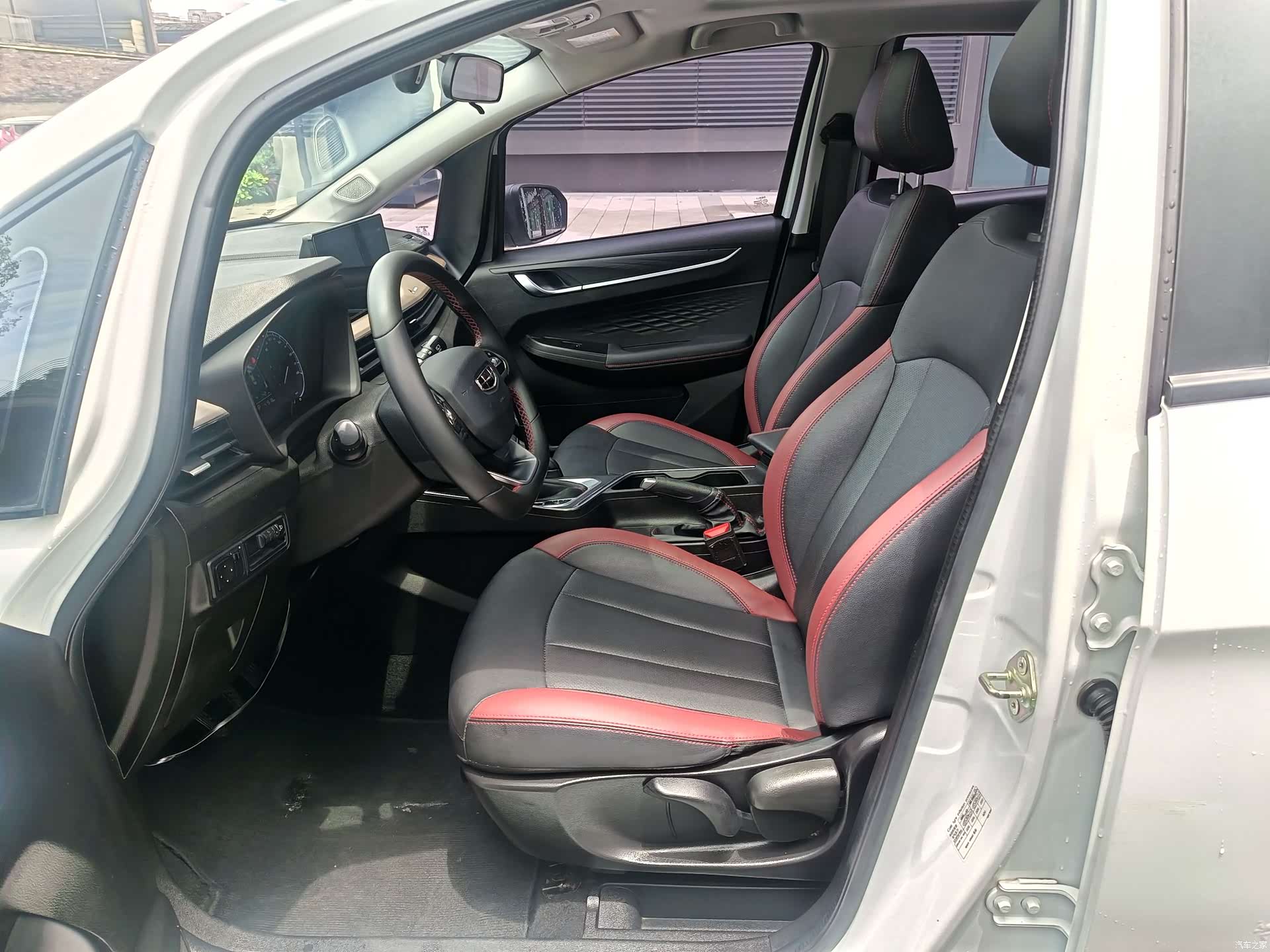 Geely X3, 2022 7