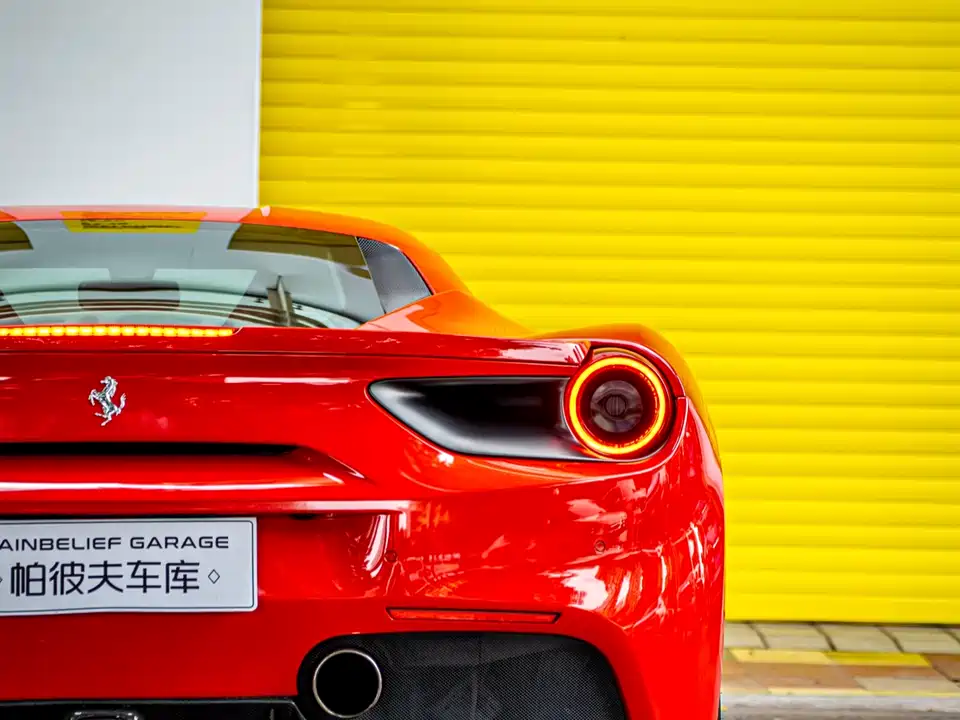 Ferrari 488