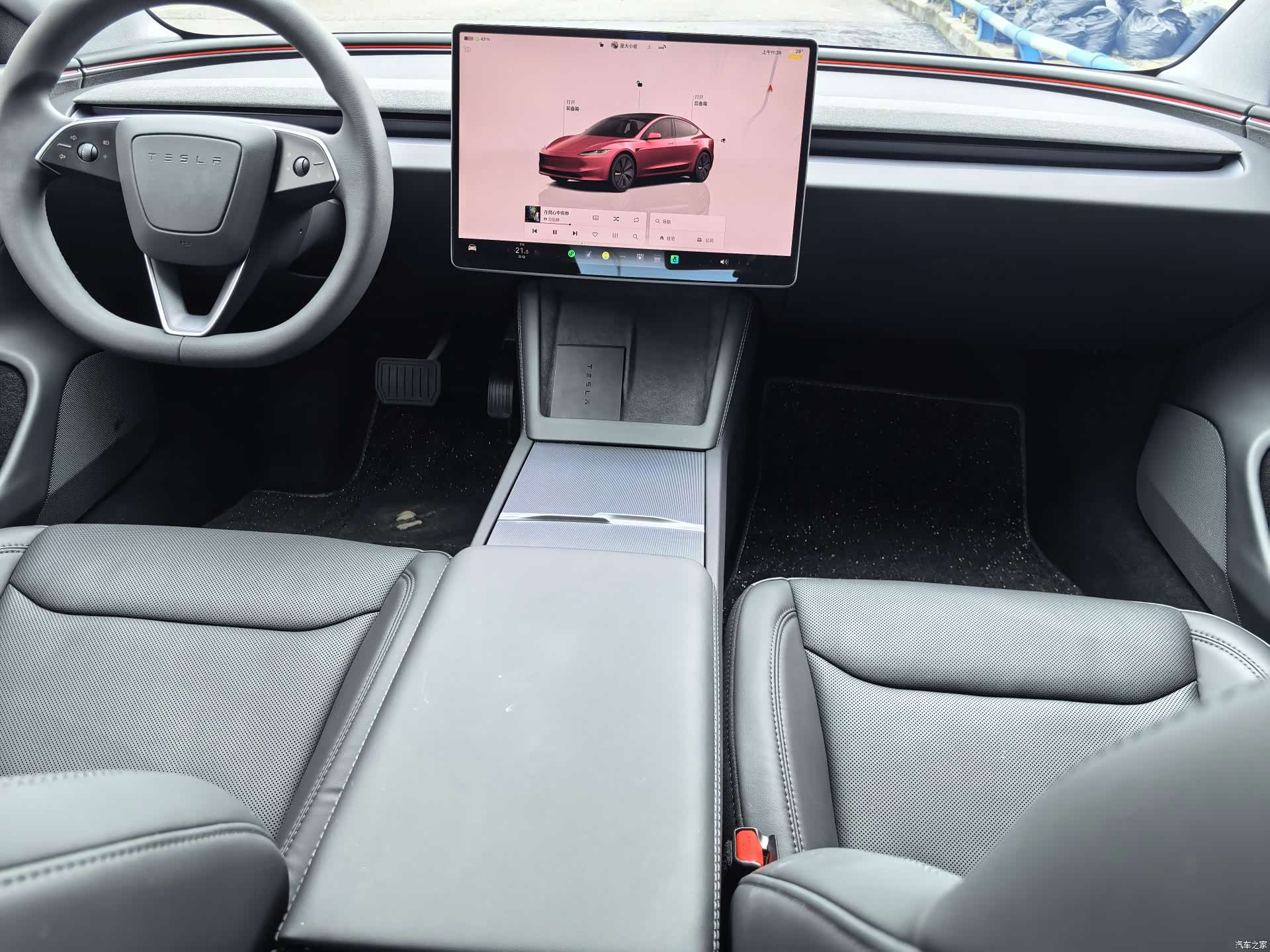 Tesla Model 3, 2025 9