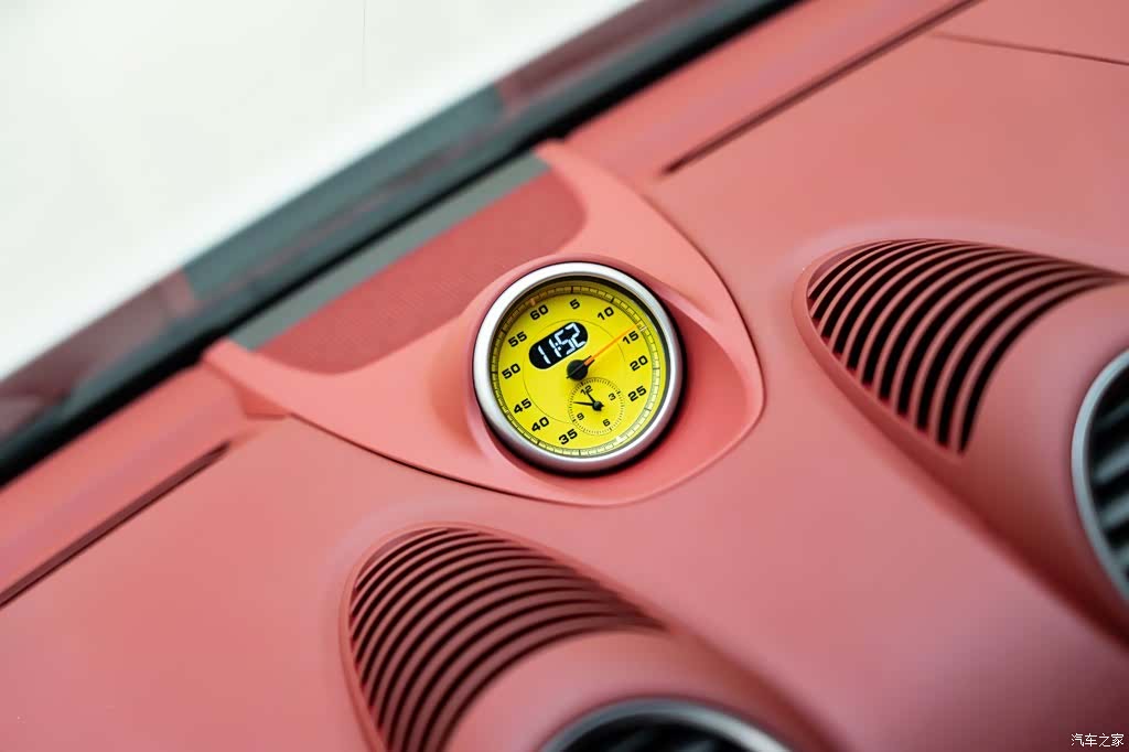 Porsche Cayman, 2018 15