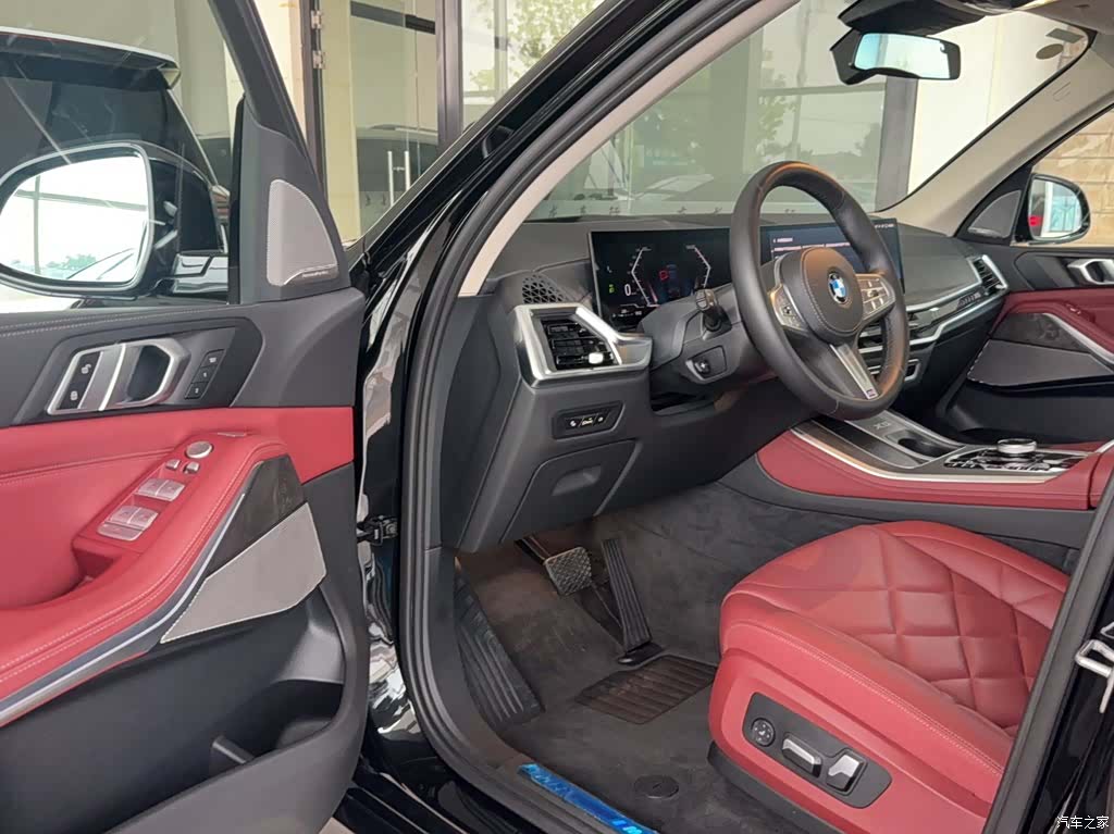 BMW X5, 2025 12
