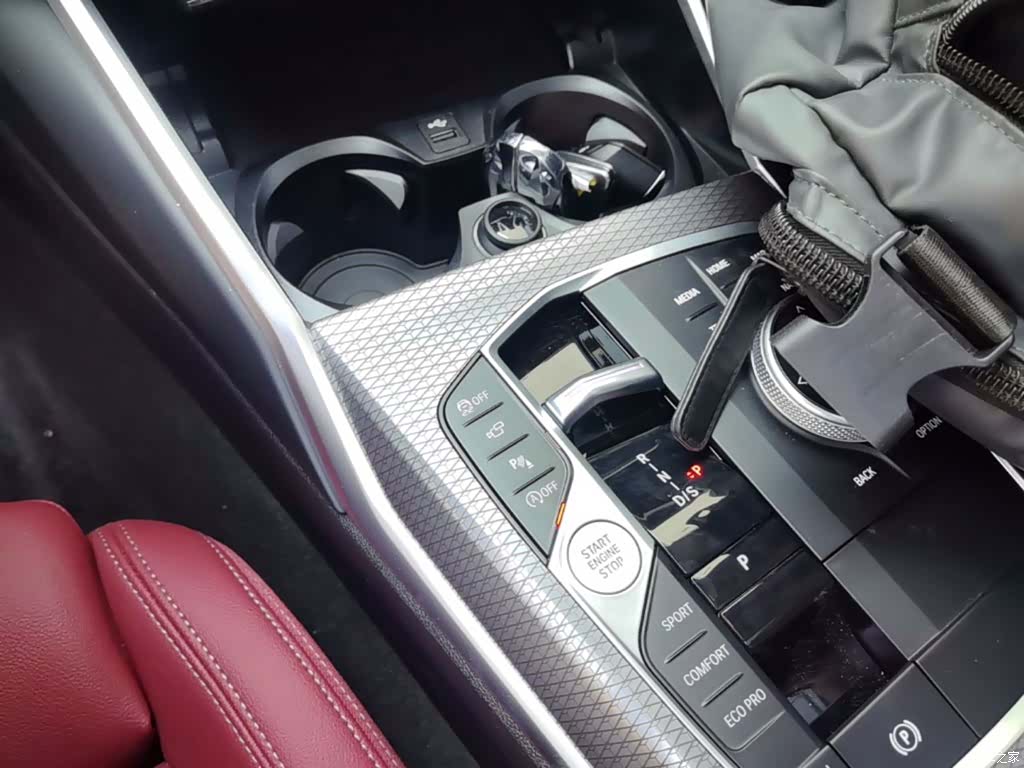 BMW 3 Series, 2025 21