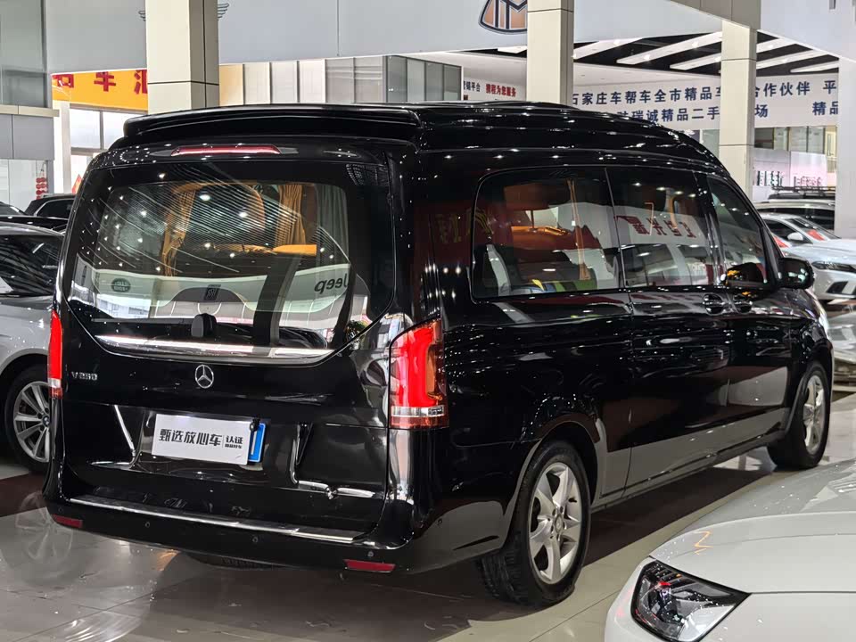 Mercedes-Benz V-class