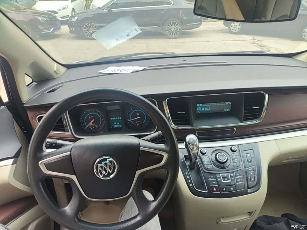 Buick GL8, 2016 10
