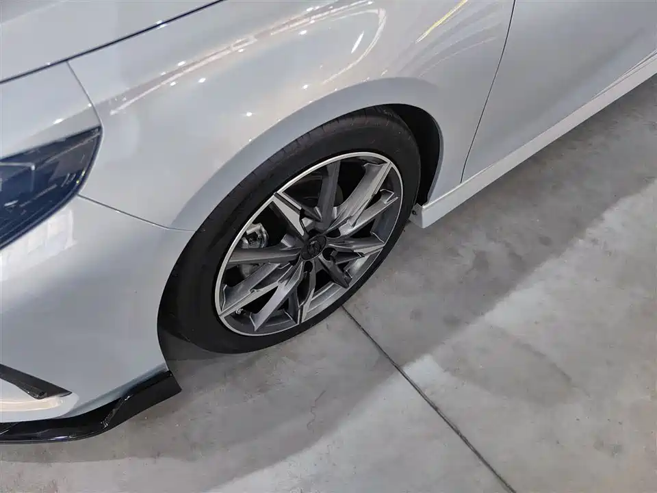 Trumpchi Shadow Leopard