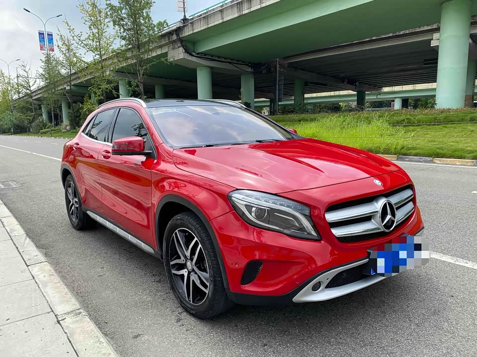 Mercedes-Benz GLA