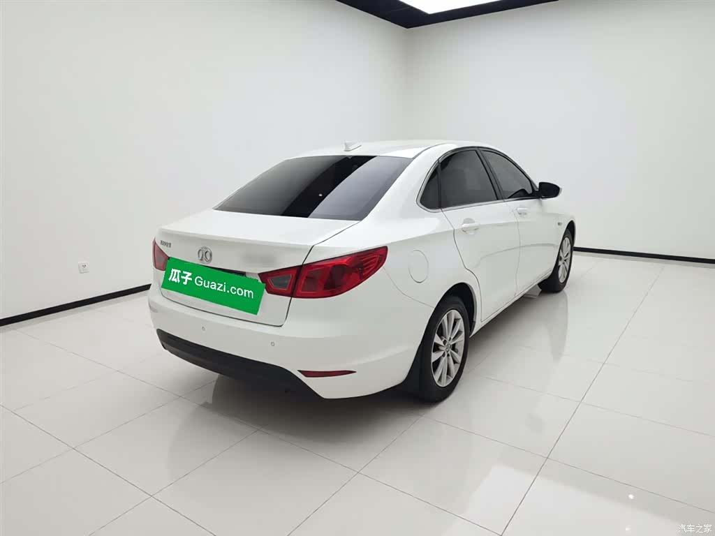 BAIC D50, 2015 6