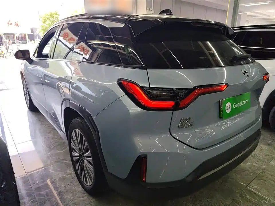 NIO ES6