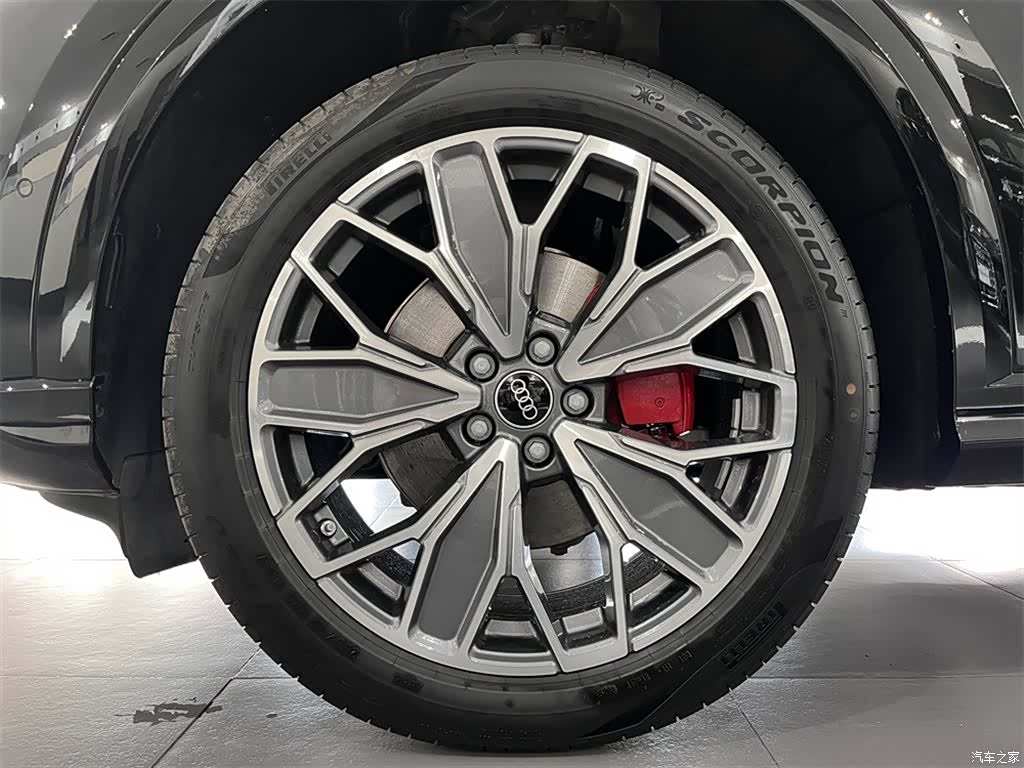 Audi Q5L, 2026 17