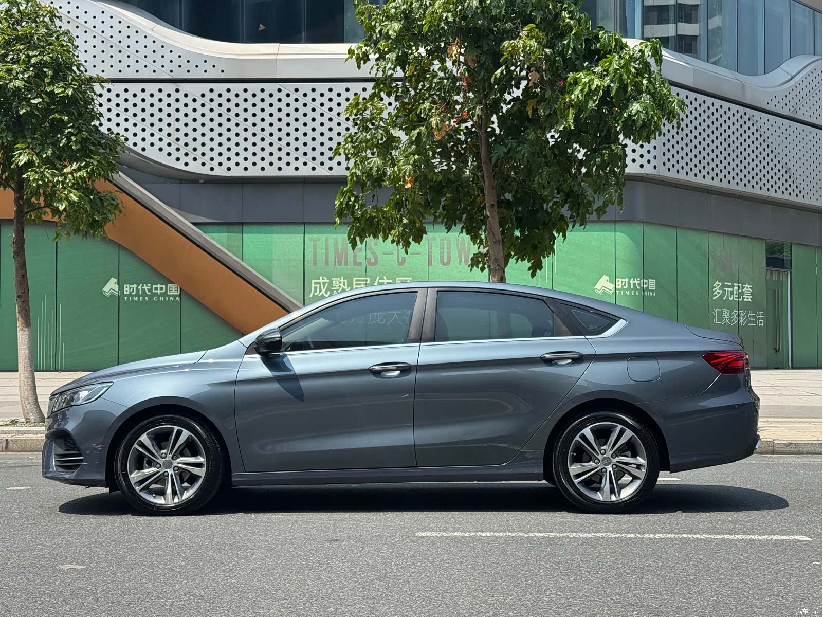 Geely Binray, 2020 4