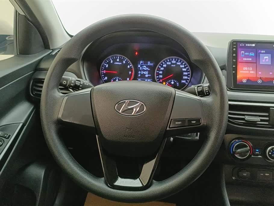 Hyundai Yuedong