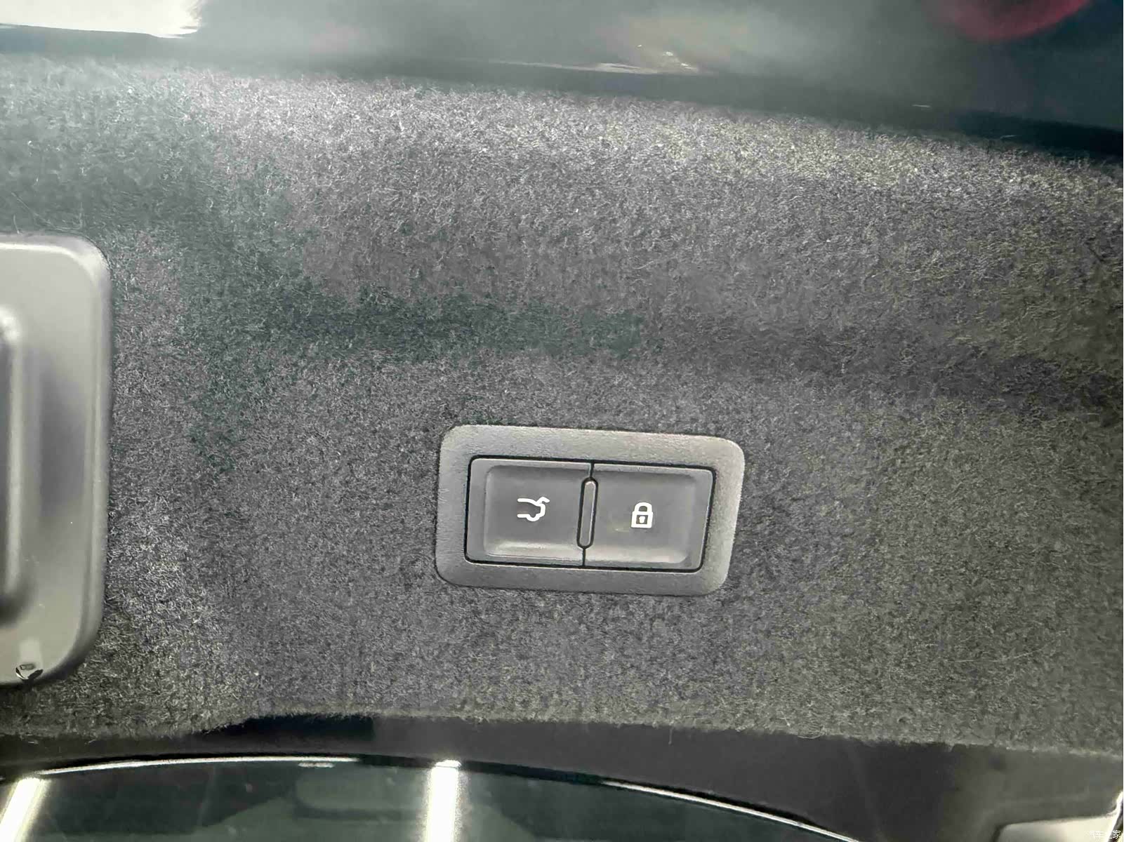 Hongqi H9, 2022 13