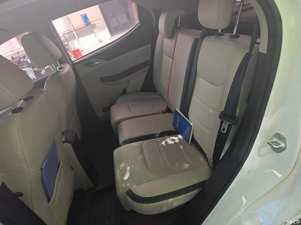 BYD Yuan, 2022 15