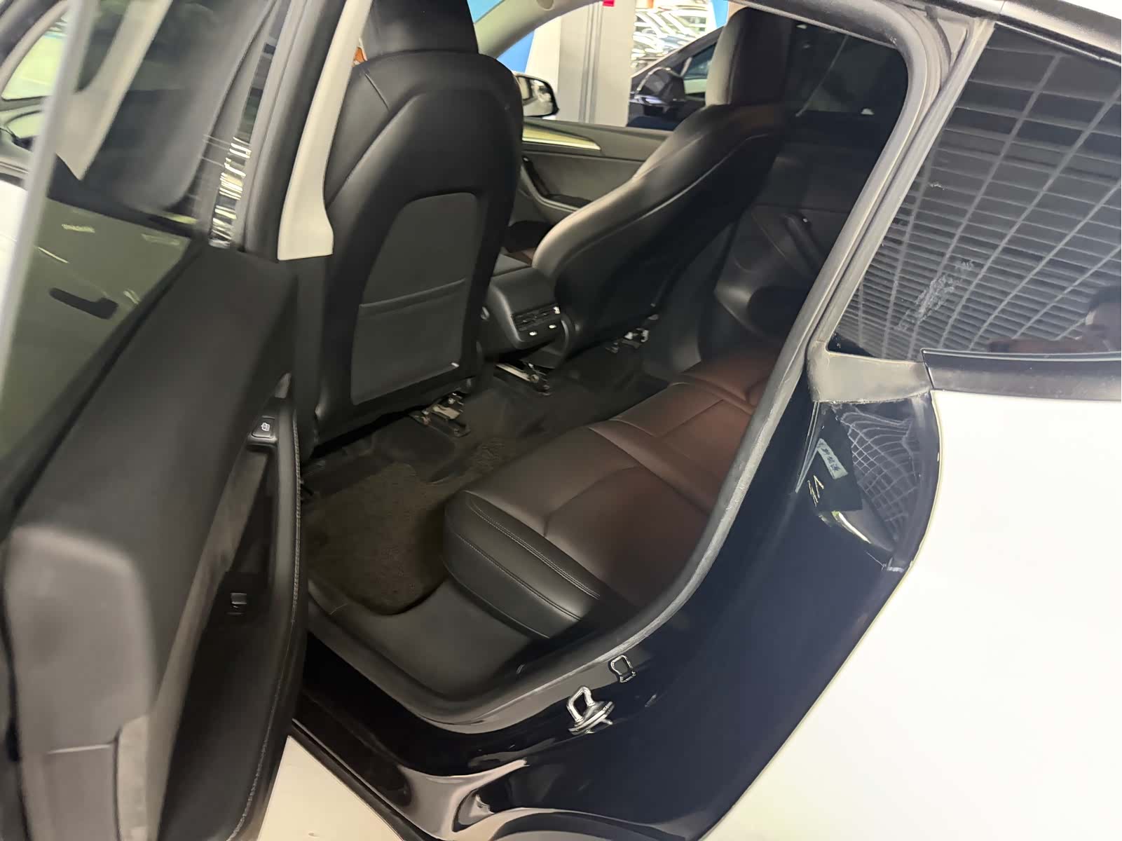 Tesla Model Y, 2023 10