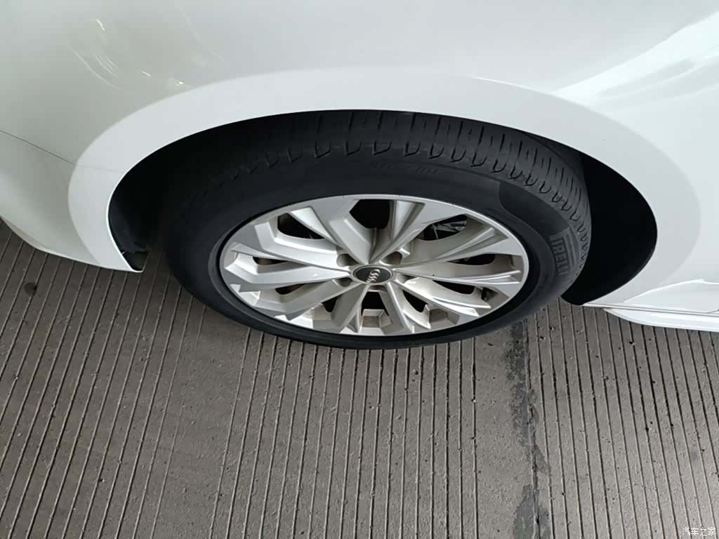 Audi A4L, 2019 23