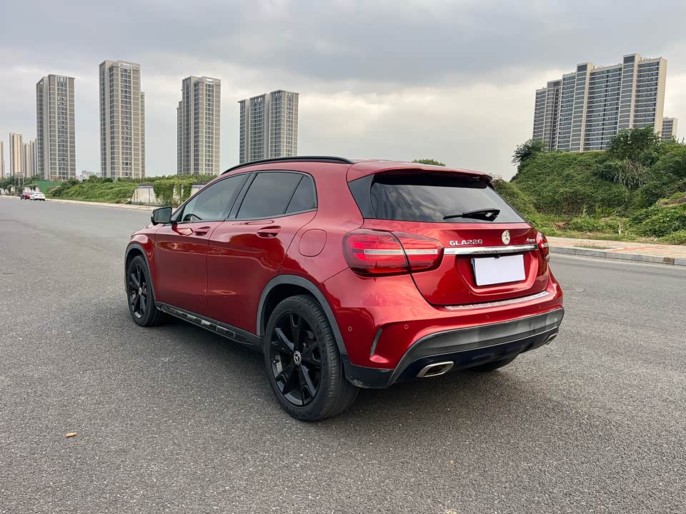 Mercedes-Benz GLA