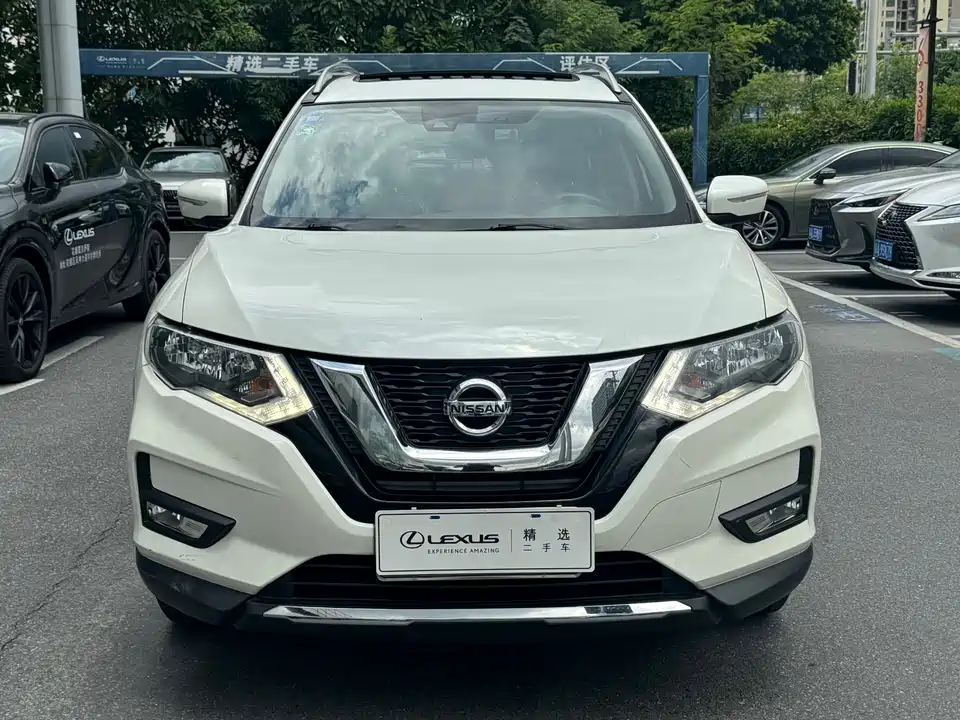 Nissan Qijun