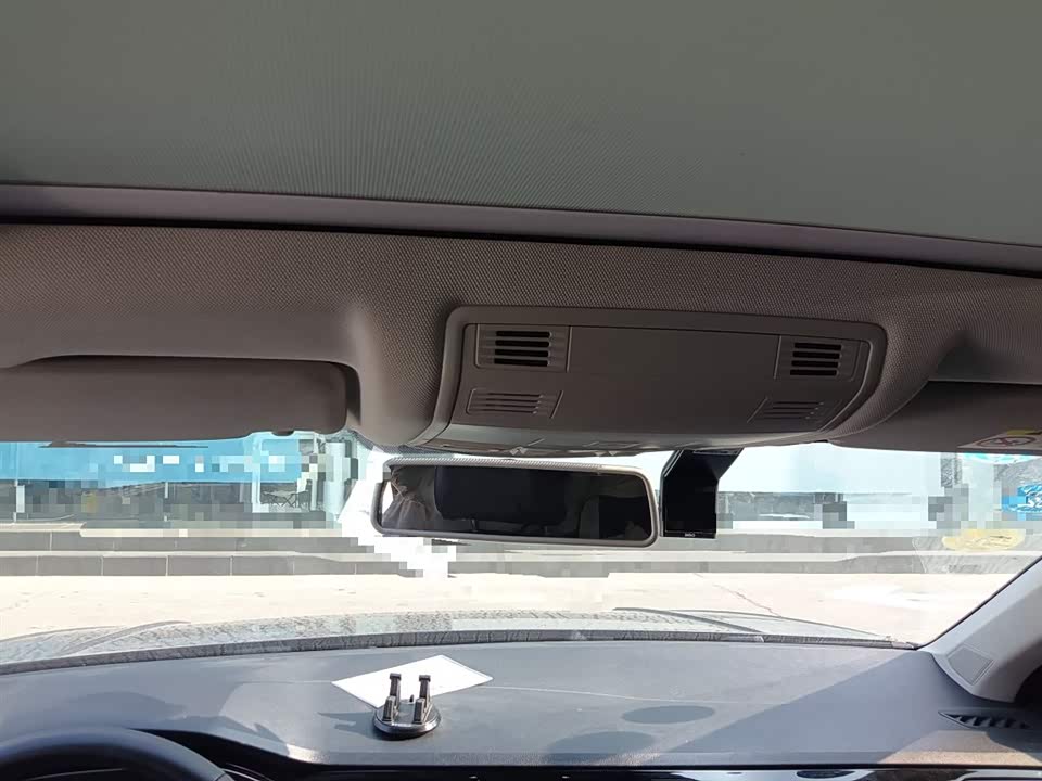 Volkswagen T-ROC exploring Songs