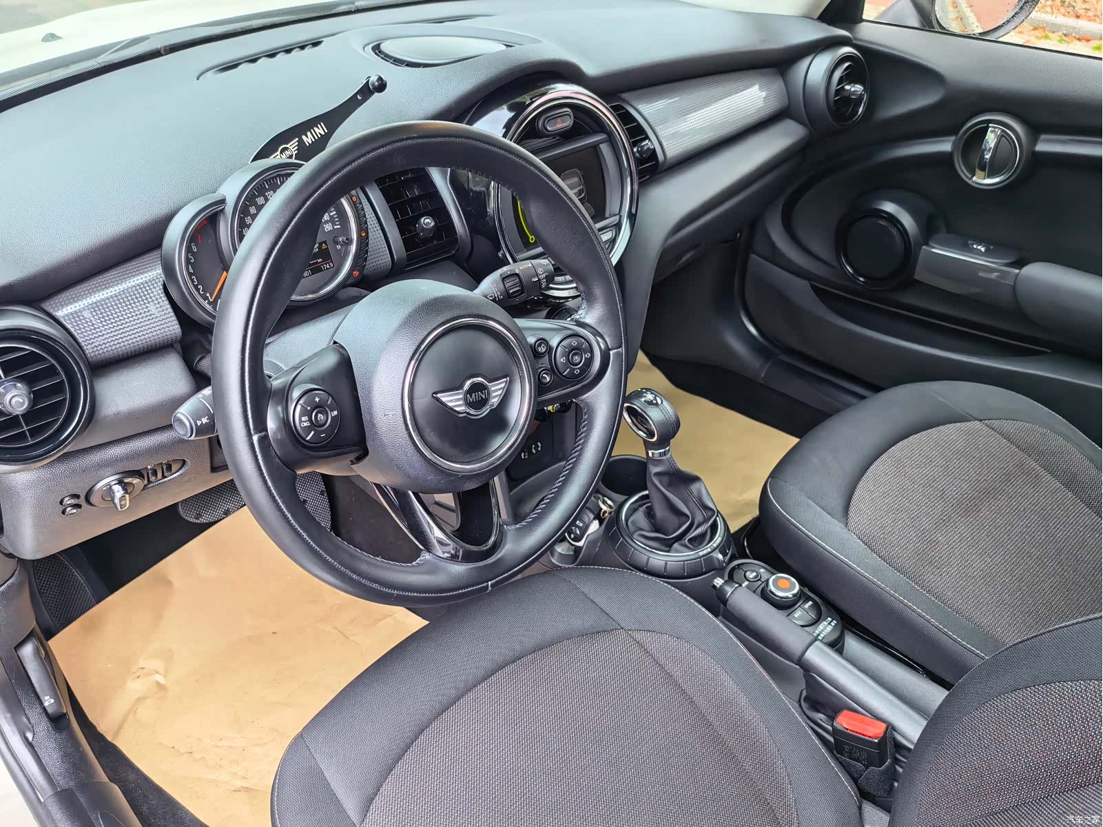 Mini Cooper, 2015 10