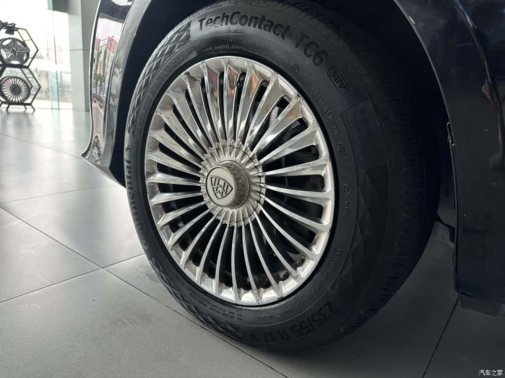 Mercedes-Benz 7, 2023 26