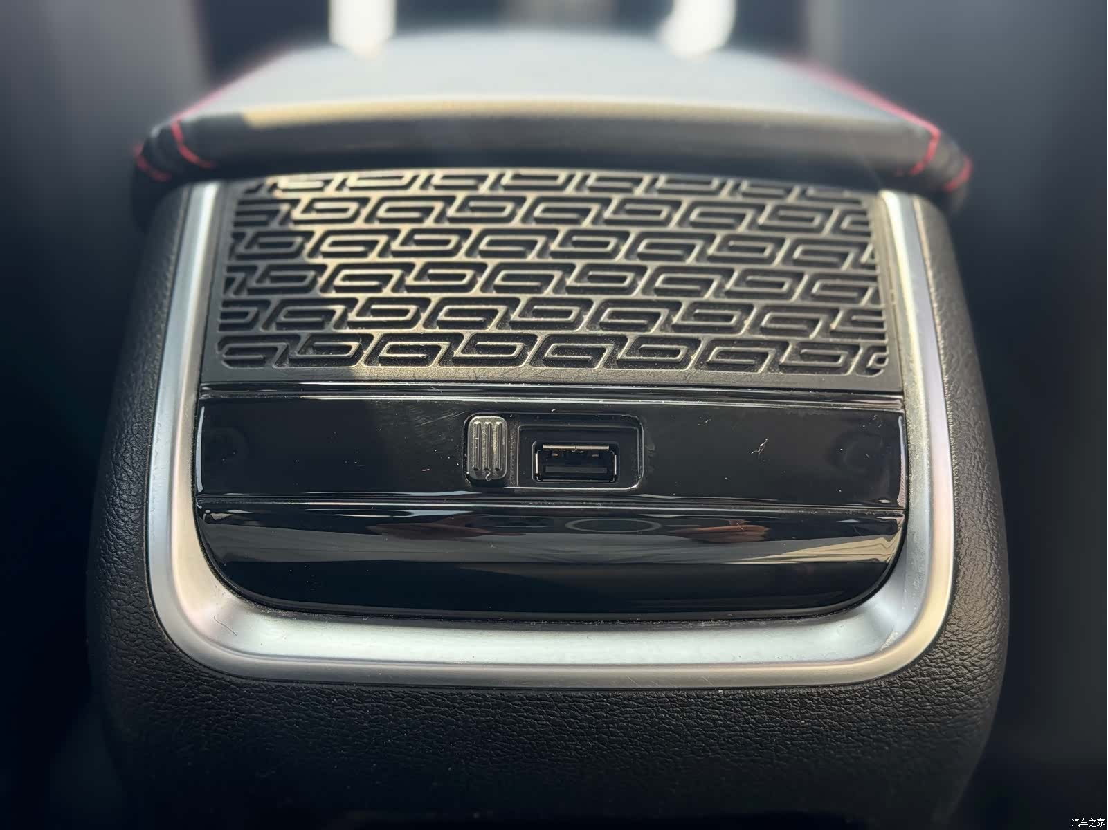 Geely Binray, 2020 23