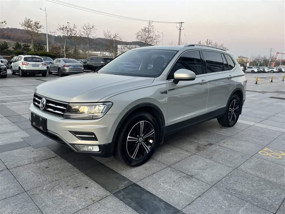 Volkswagen Tiguan L