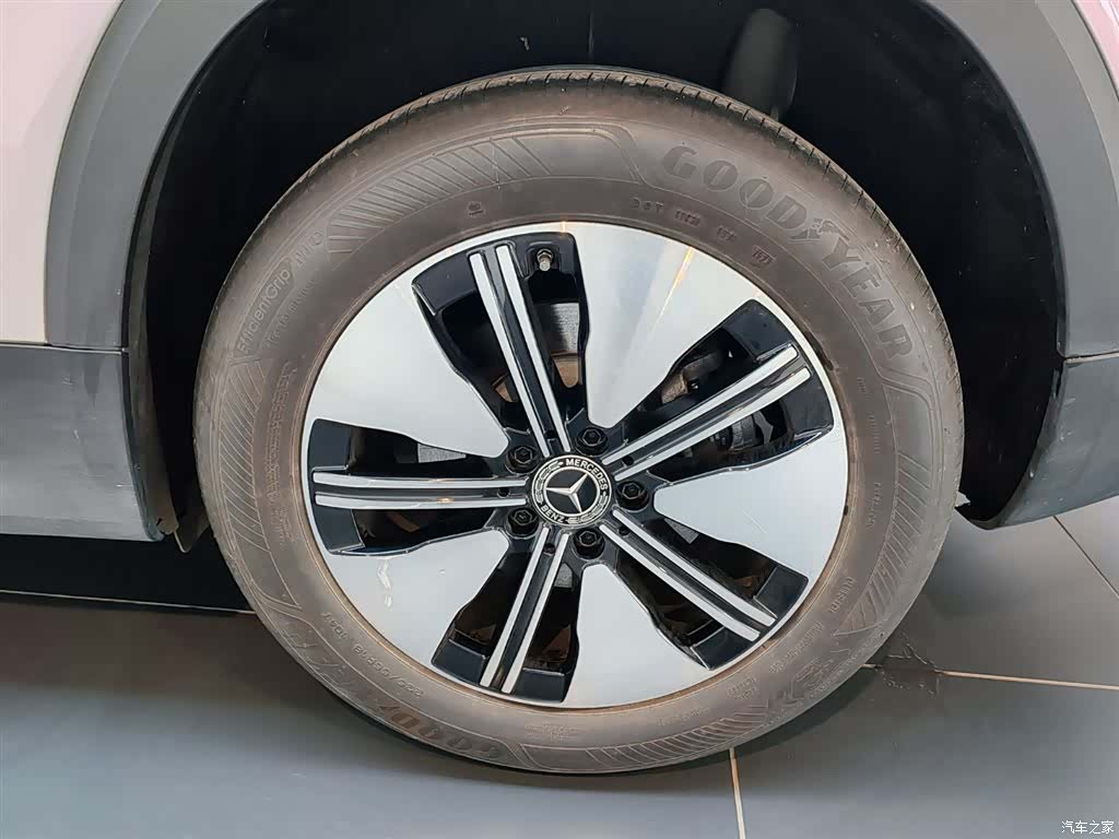 Mercedes-Benz EQB, 2023 11