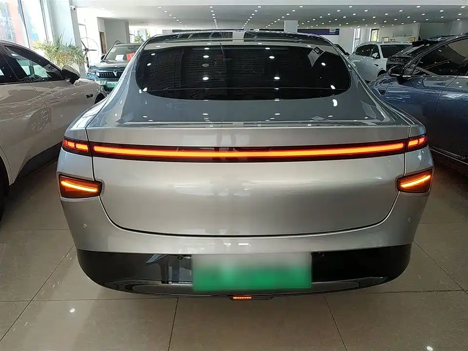 XPENG P7