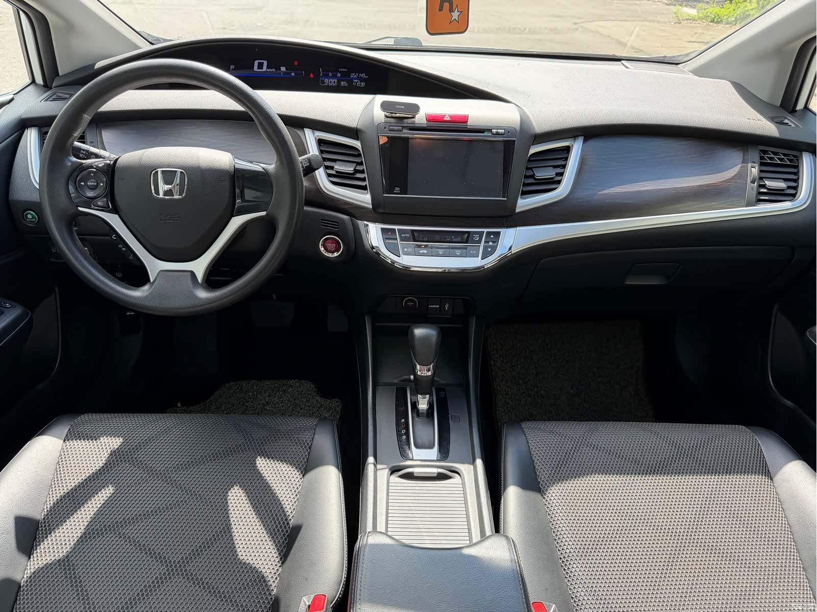 Honda Jade, 2015 11