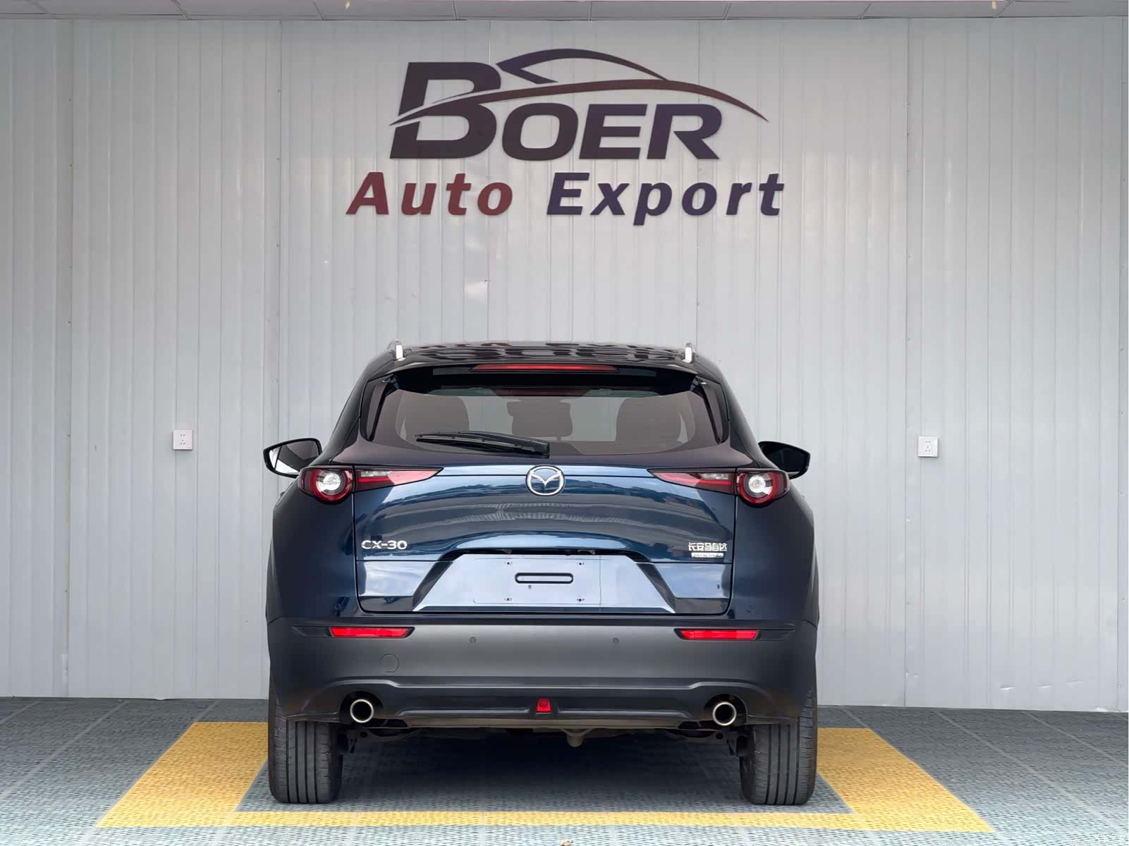 Mazda CX-30, 2022 все фото