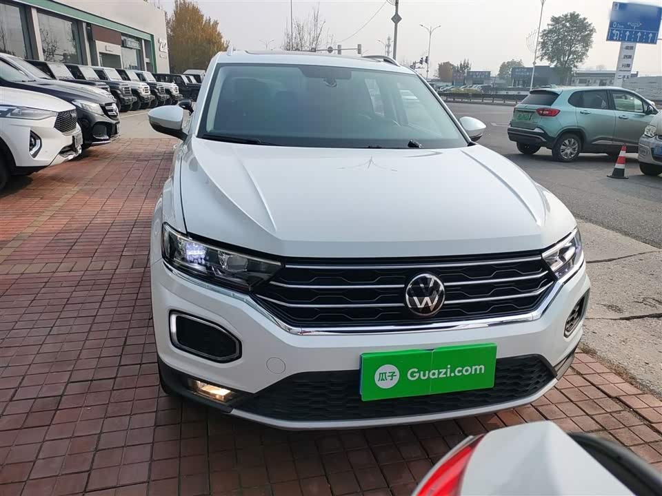Volkswagen T-ROC exploring Songs