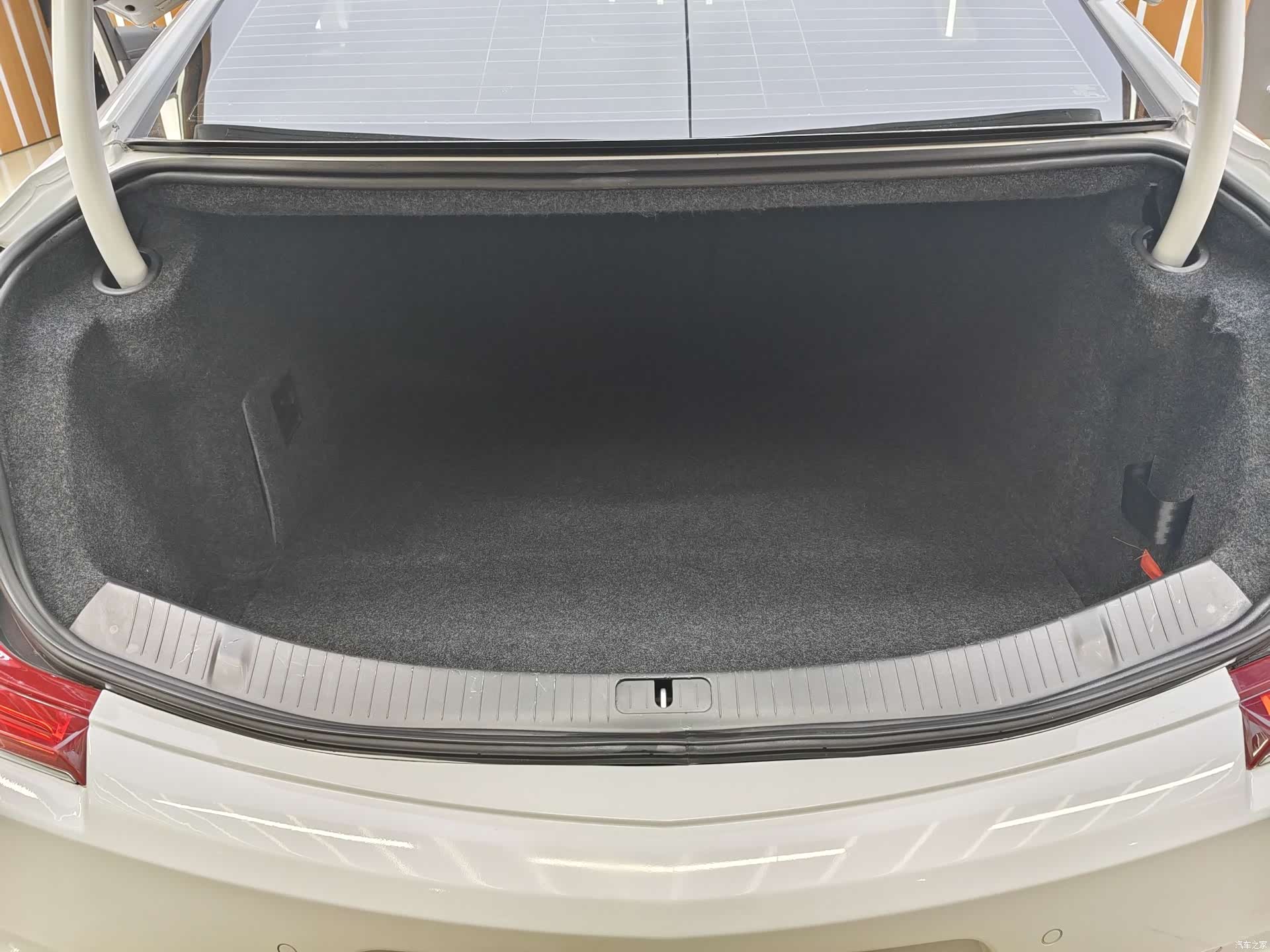 Cadillac XTS, 2019 10