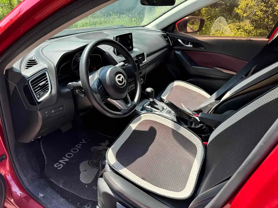 Mazda 3 Angkesaila